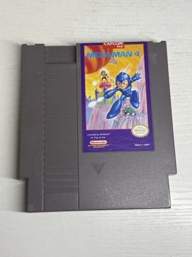Mega Man 4 (Nintendo Entertainment System, NES, 1992) CIB, Tested/Works