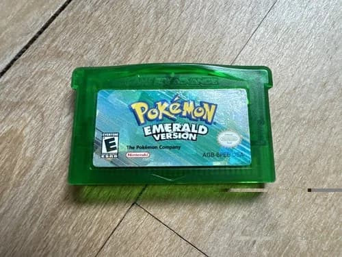 Pokemon Emerald Version - Gameboy Advance *Authentic* American Game USA
