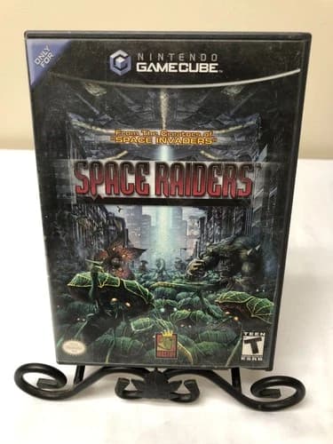 Space Raiders (Nintendo GameCube, 2004)- No Scratches