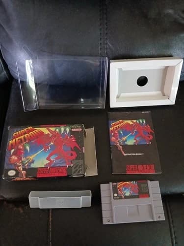 Nintendo Super Metroid SNES Complete CIB