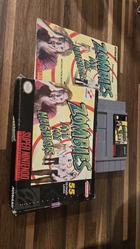 Zombies Ate My Neighbors Super Nintendo SNES CIB Complete