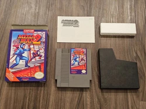 Megaman Mega Man 2 II Nintendo NES Complete CIB Video Game