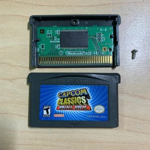 Capcom Classics Mini Mix GBA Authentic Nintendo Game Boy Advance 2006 Cartridge