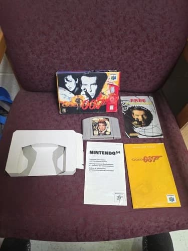 Goldeneye 007 (Nintendo N64) w/Box, Manual, Inserts