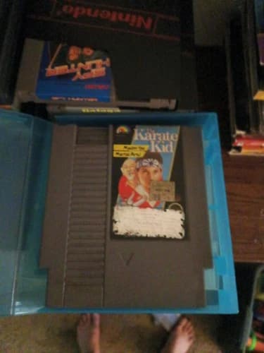 NES - The Karate Kid (Tested - Nintendo Retro Video Game in clamshell