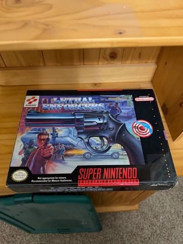 Super Nintendo SNES Lethal Enforcers: Complete in Box with Gun