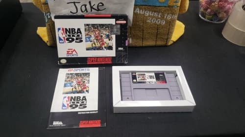 CIB NBA LIVE 95 BASKETBALL NINTENDO SNES VIDEO GAME COMPLETE BOX W/ PROTECTOR