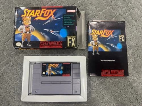 Star Fox (SNES, 1993) - Super Nintendo (SNES) Complete in Box