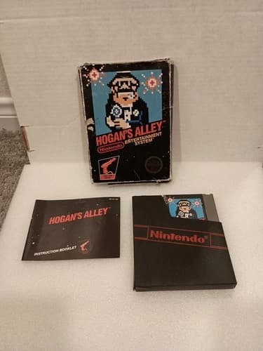 Hogan's Alley (Nintendo Entertainment System, 1985) Complete in Box CIB