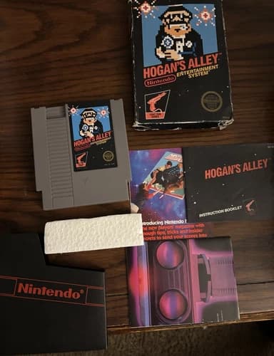 Nintendo Hogan's Alley NES Complete in Box with Manual