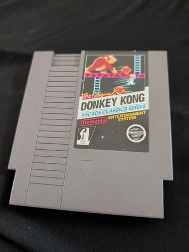 Nintendo Donkey Kong Arcade Classics Series NES Cartridge