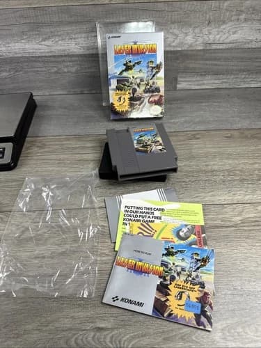NES Nintendo LASER INVASION - CIB W/ Inserts Box Protector