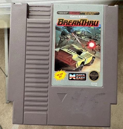 Nintendo NES - BreakThru