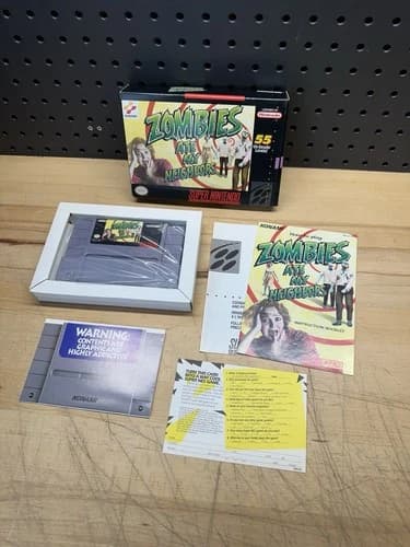 Zombies Ate My Neighbors (Super Nintendo SNES, 1993) CIB Very Nice Condition