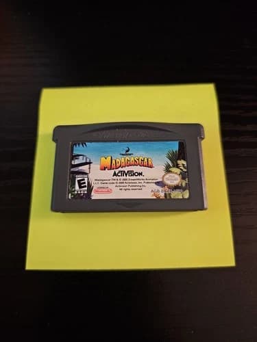 Madagascar (Nintendo Game Boy Advance, 2005) GBA Cartridge Only authentic.