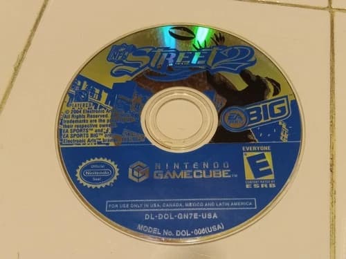 Nintendo GameCube NFL Street 2 - DISC ONLY - Tested & Works