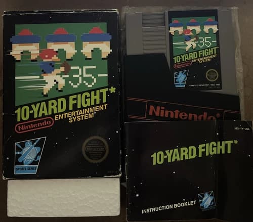 10-Yard Fight (Nintendo Entertainment System, 1985) NES Complete CIB Manual Box