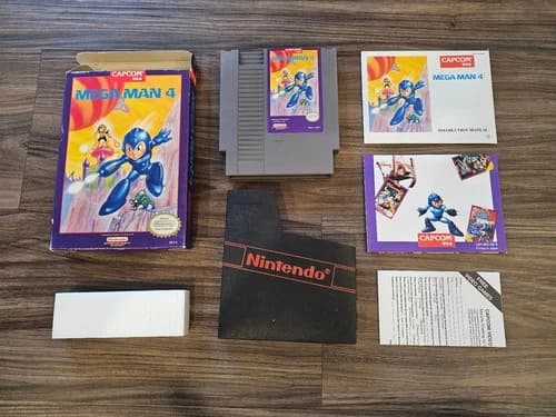 Mega Man 4 (Nintendo NES, 1992 Capcom) Authentic Complete CIB Manual TESTED