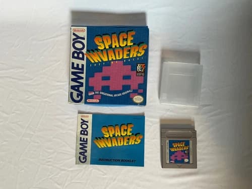 Nintendo Game Boy Space Invaders - Box and manual- Tested Working